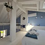 Apartment Corte Sant'andrea - Near *