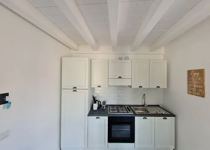 Corte Sant'andrea - Near דירה *